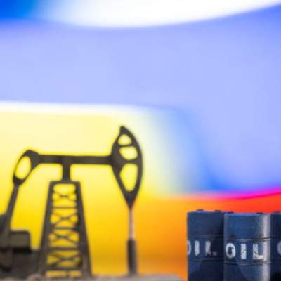 Shares, Oil Volatile Ahead of NATO Russia-Ukraine Summit